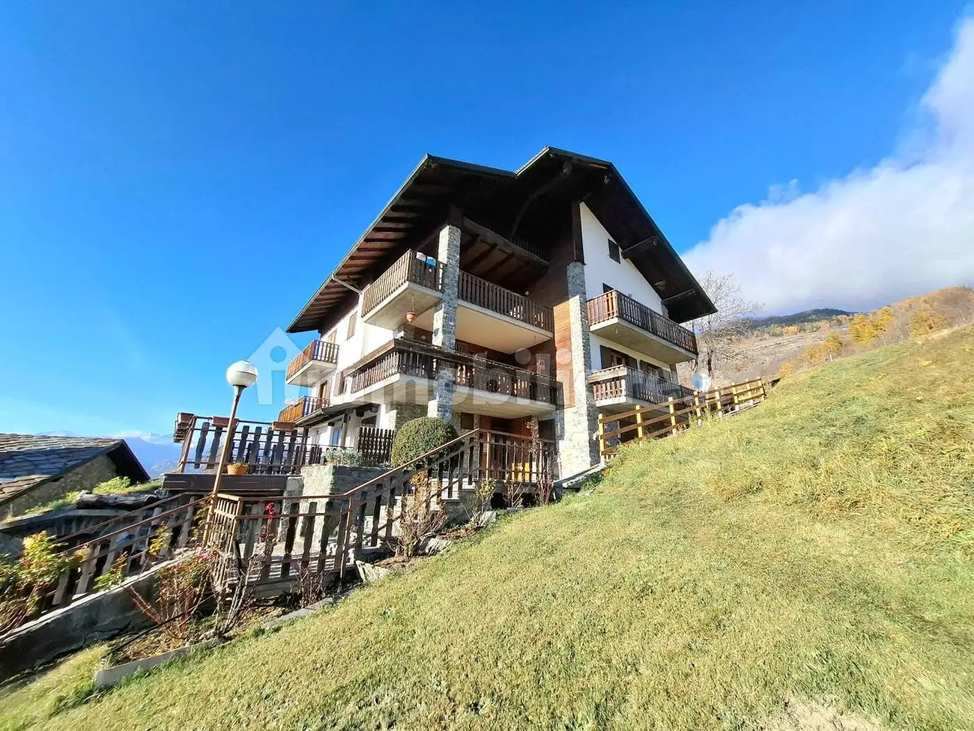 Appartamento in vendita a Emarèse