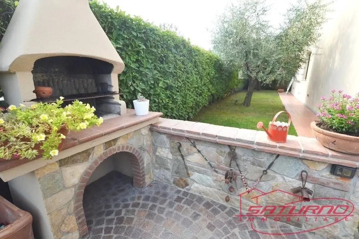 Villetta a schiera in vendita a Capannori