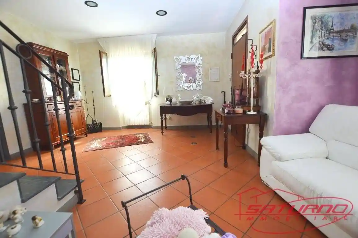Villa a schiera piazza Aldo Moro,  1, Centro, Capannori - foto 4