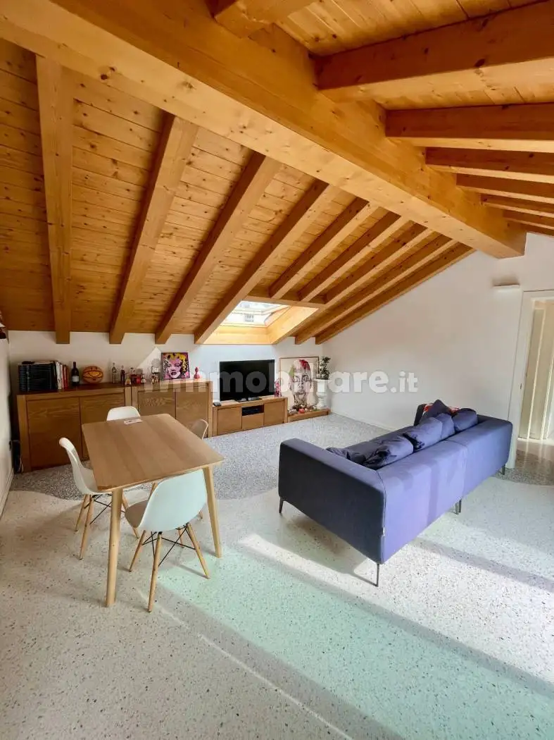 Appartamento in affitto a Como