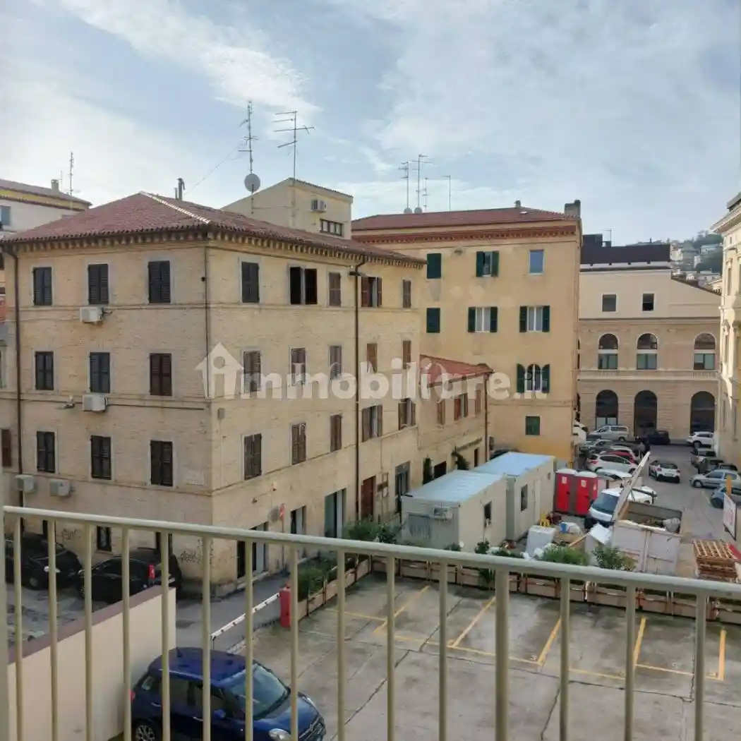 Quadrilocale buono stato, primo piano, Corsi, Ancona - foto 4