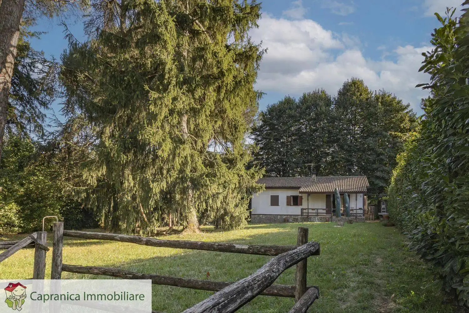 Villa unifamiliare via Aldo Moro, 48, Centro, Capranica - foto 2