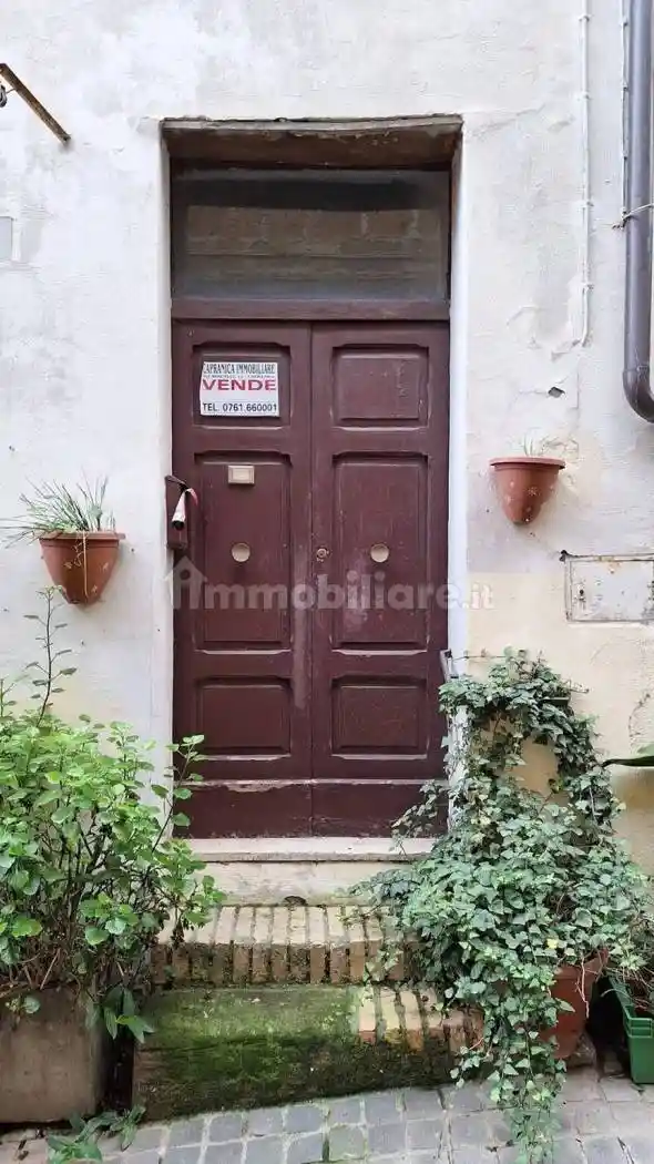 Appartamento in vendita a Capranica