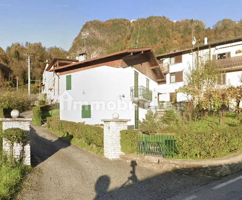 Villa in vendita a Roncobello