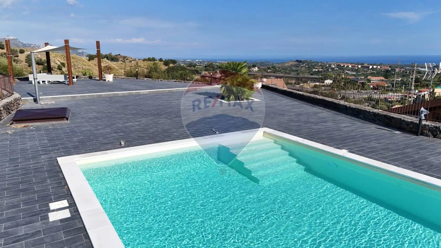 Villa in vendita a Piedimonte Etneo