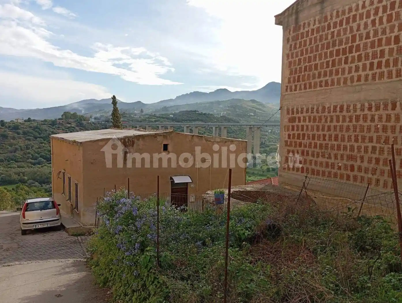 Appartamento in vendita a Campofelice di Roccella