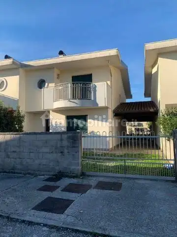 Villetta a schiera in affitto a Tavagnacco