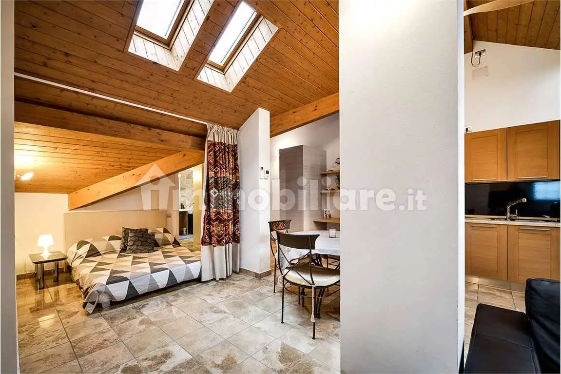 Bilocale via Milano, 19, Centro, Arona - foto 2