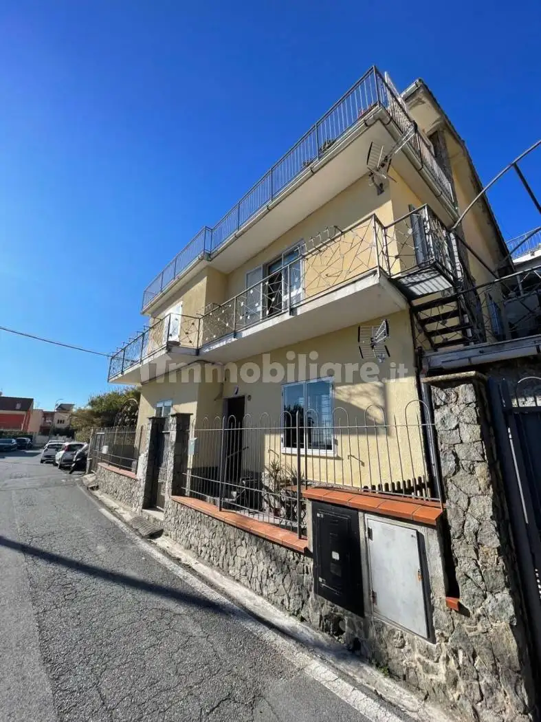 Trilocale via Nomaxio 15, Albissola Marina - foto 4