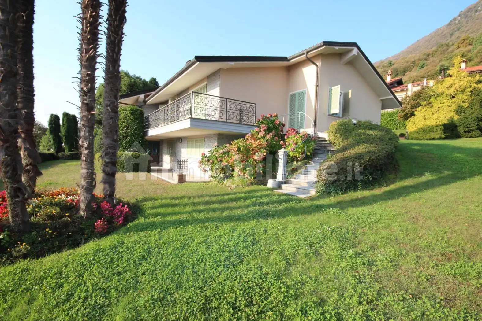 Villa in vendita a Ghiffa