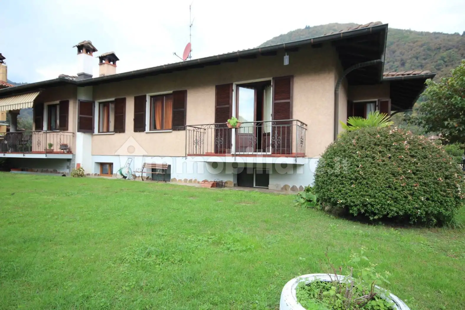 Casa indipendente in vendita a Cannobio