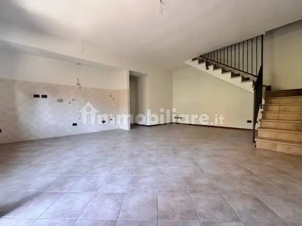 Quadrilocale via Nazionale 144, Ponte Della Venturina, Alto Reno Terme - foto 2