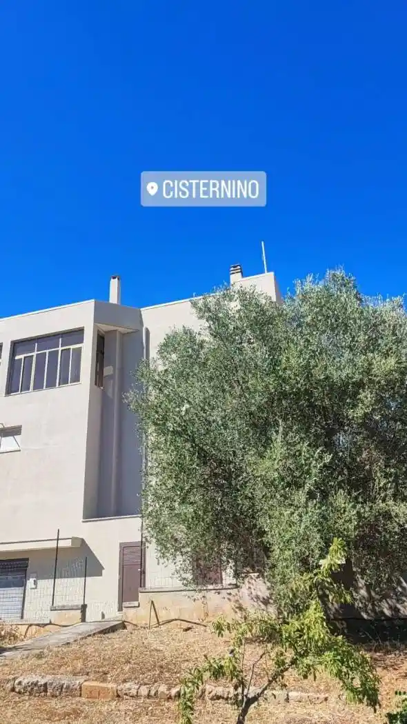 Villa plurifamiliare via Padre Pio da Pietralcina, Centro, Cisternino - foto 2