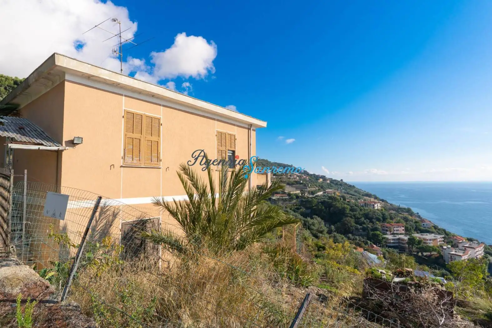 Villa in vendita a Cipressa