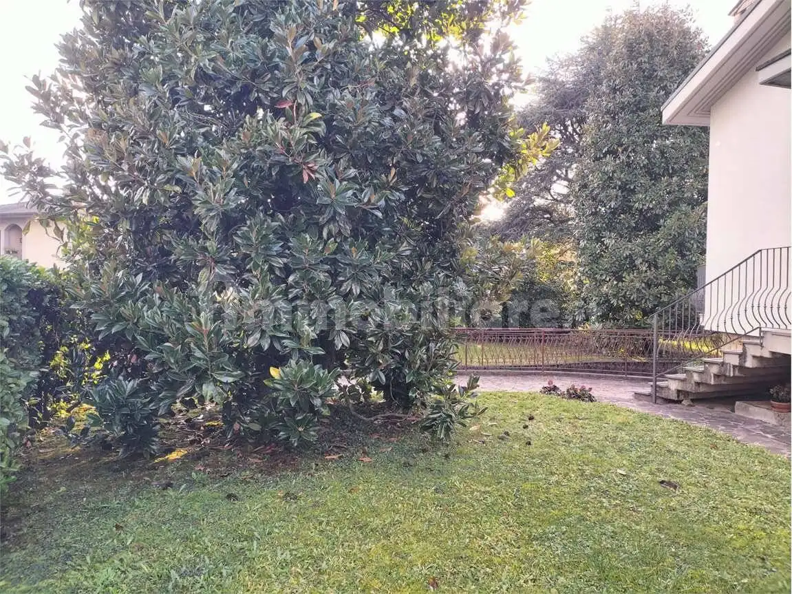 Villa unifamiliare via Don Sturzo , 12, Centro, Villa d'Almè - foto 5