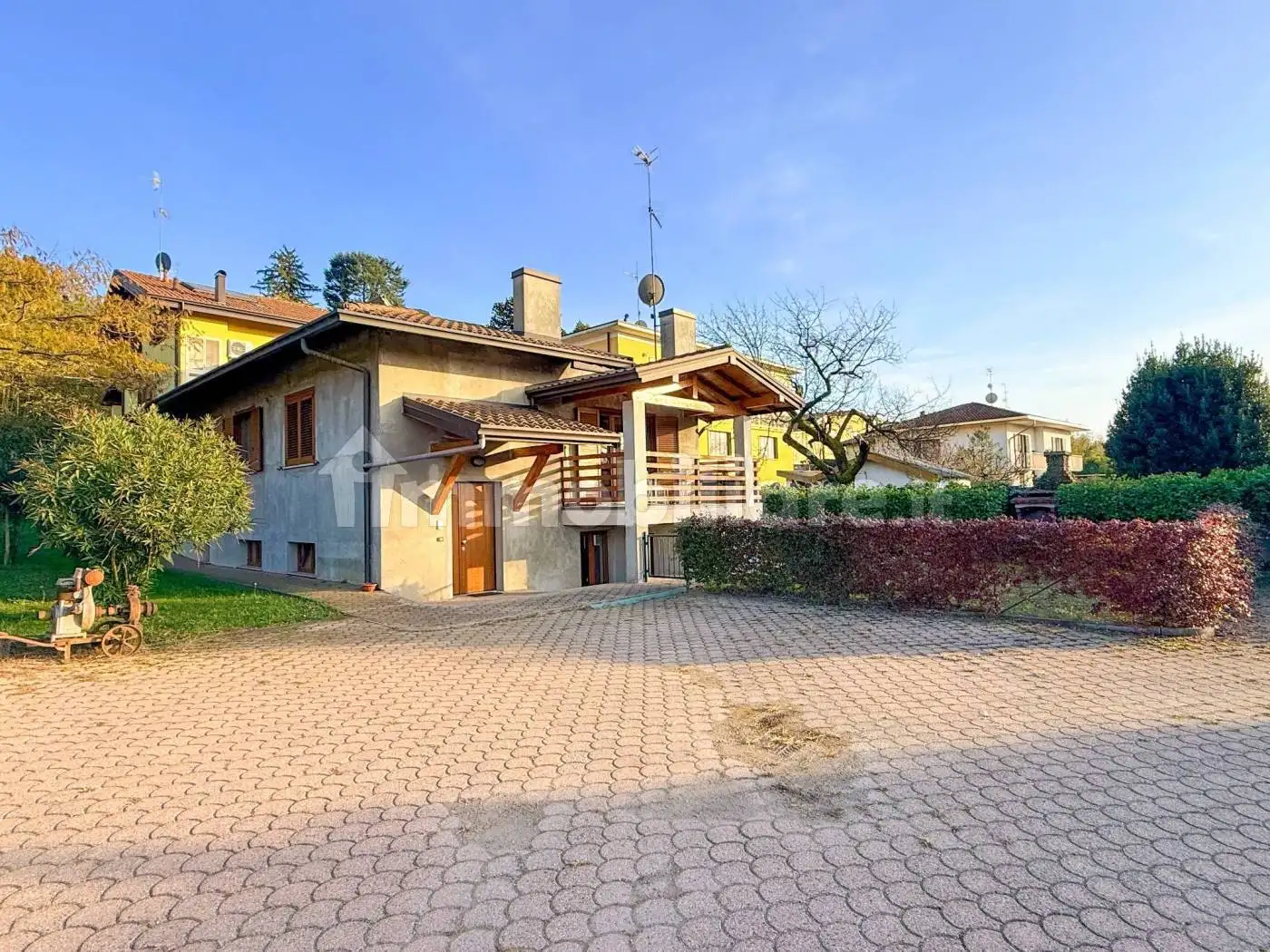 Villa in vendita a Oggiona con Santo Stefano