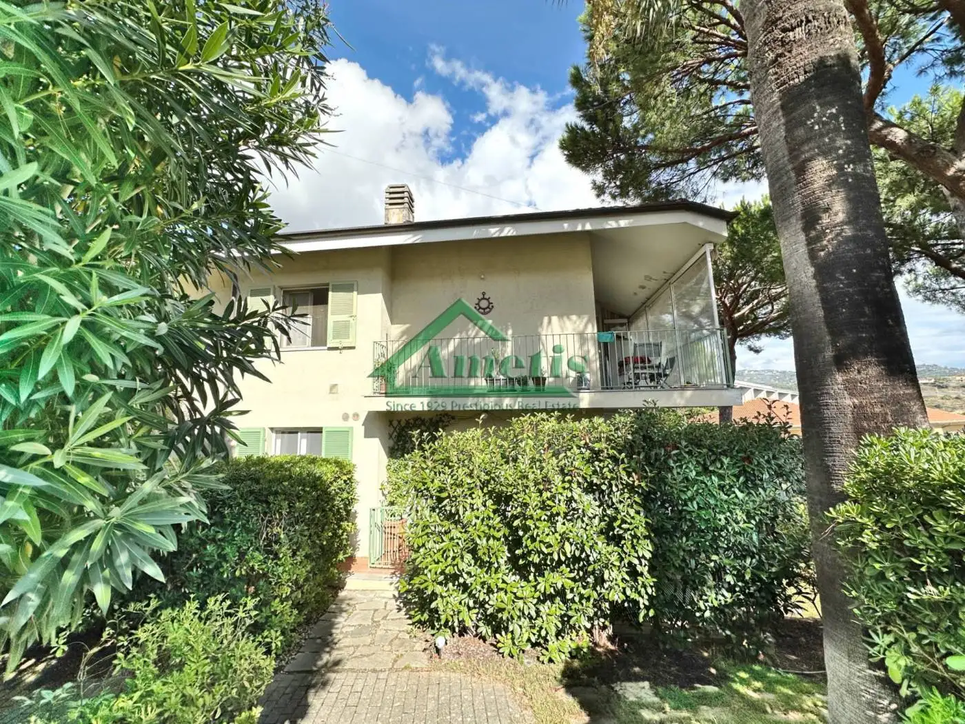 Appartamento in vendita a Imperia