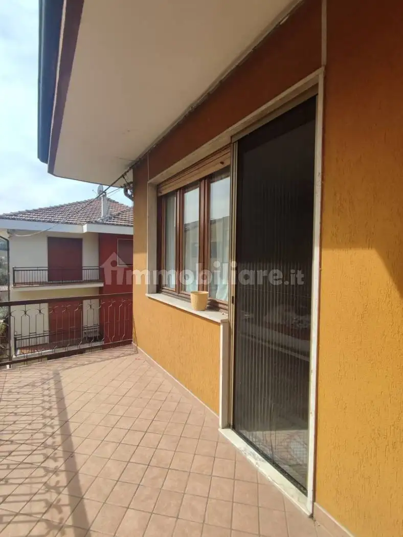 Villa in vendita a Alba