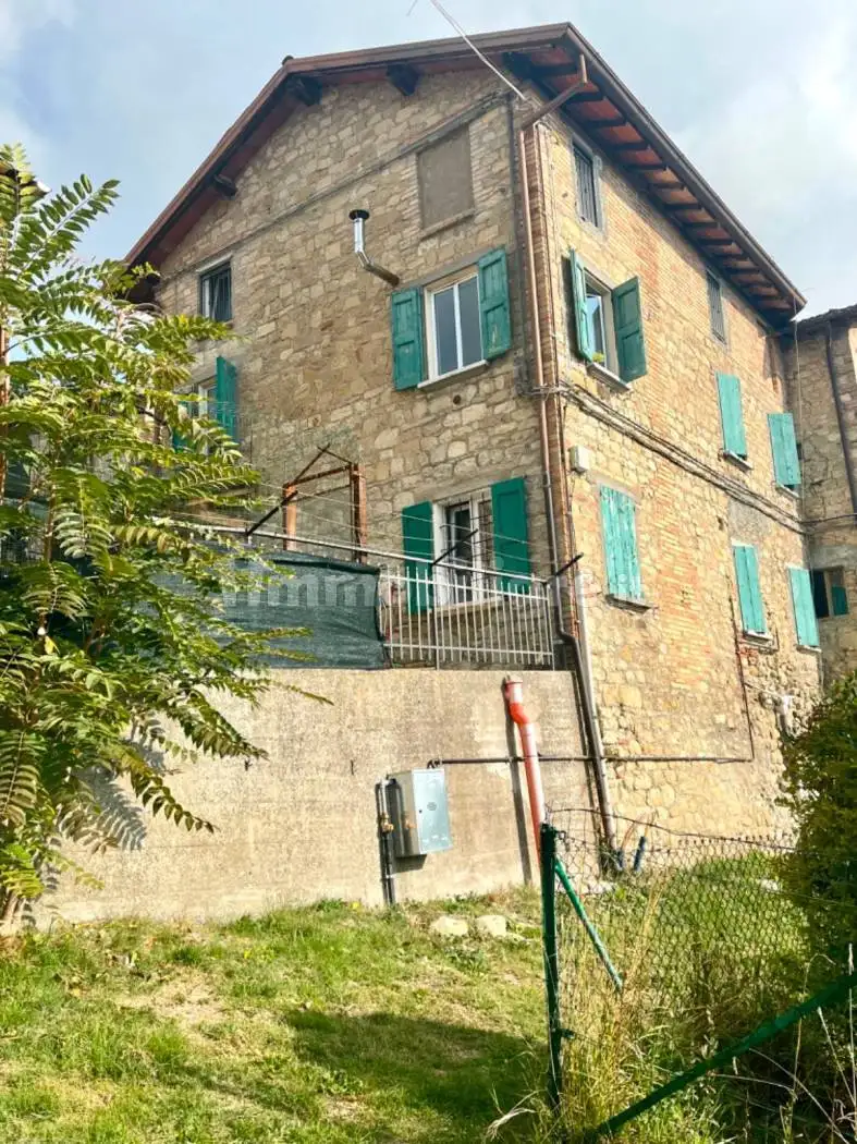 Terratetto unifamiliare 196 m², buono stato, Centro, Baiso - foto 2