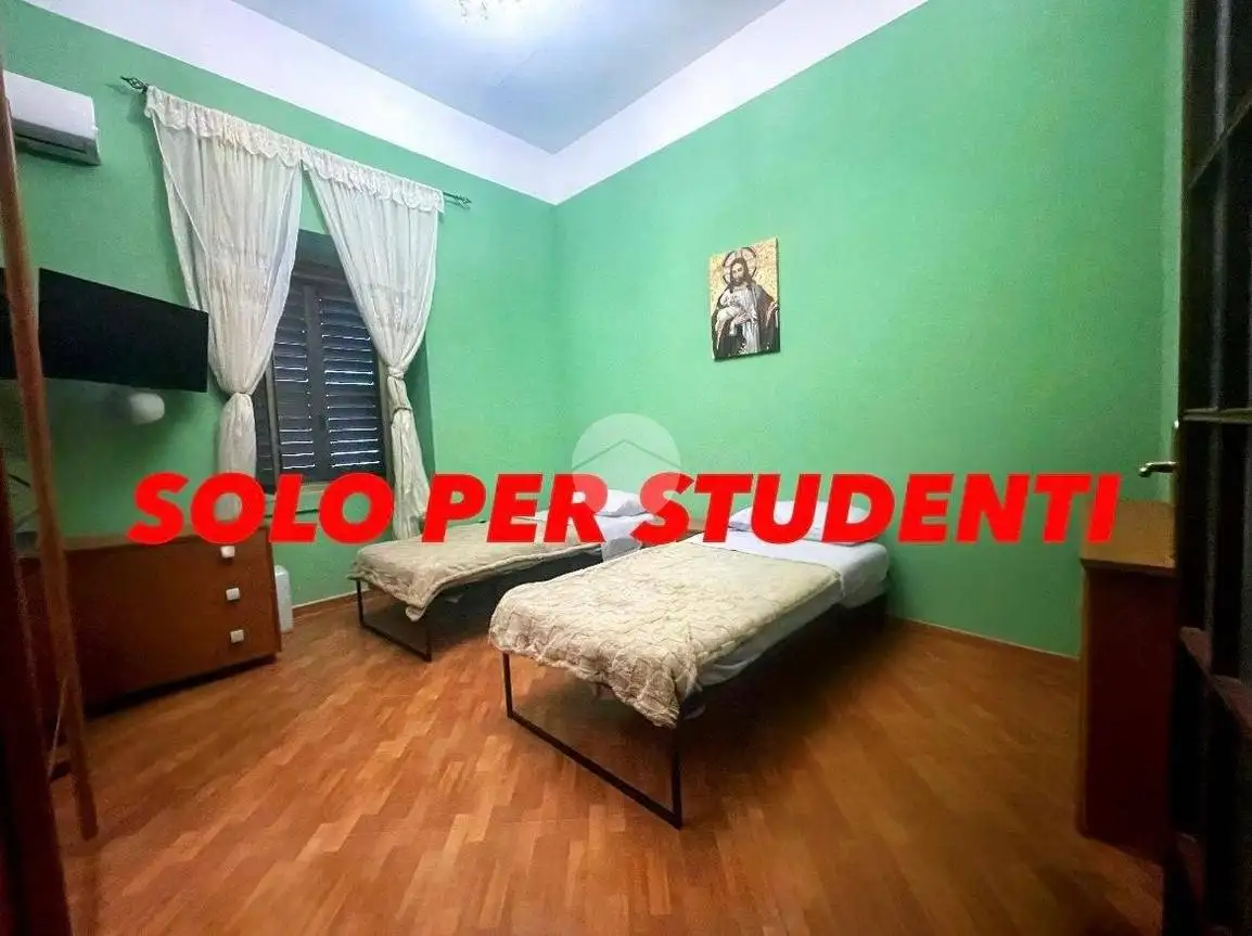 Appartamento in affitto a Napoli