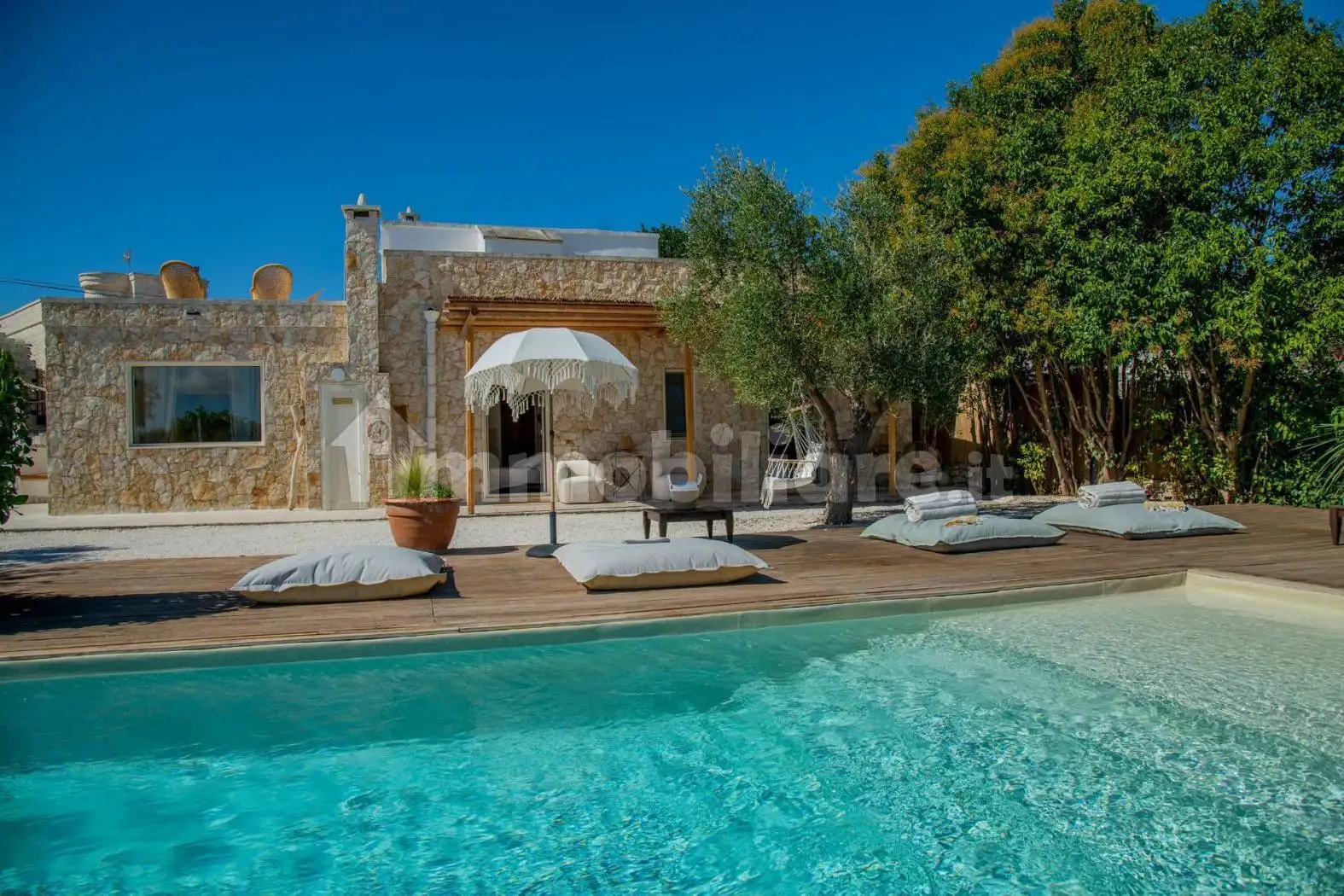 Rustico - Casale in vendita a Locorotondo