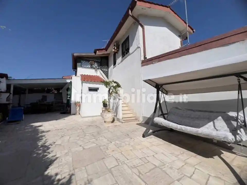 Villetta a schiera in vendita a Ardea