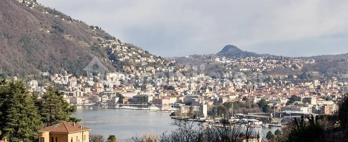 Appartamento in vendita a Como