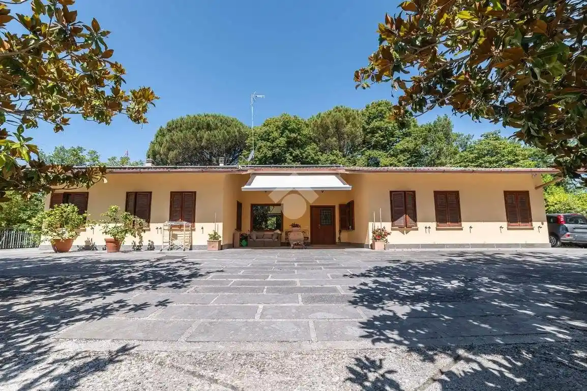 Villa in vendita a Viterbo
