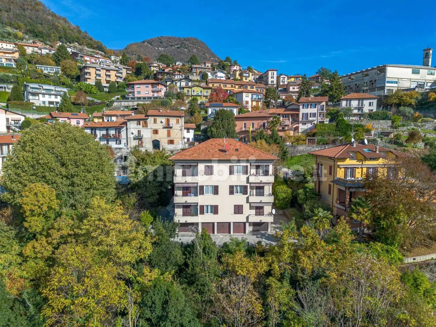 Appartamento in affitto a Cernobbio