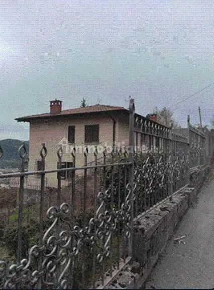 Villa in asta a Gandino