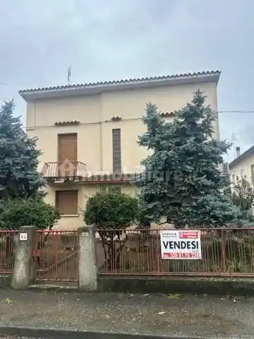 Casa indipendente in vendita a Massa Lombarda