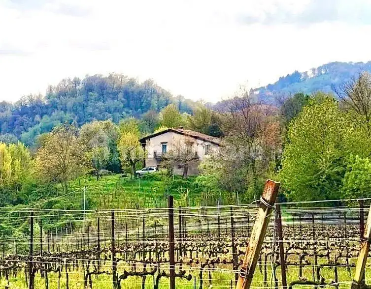 Rustico - Casale in vendita a Ambivere