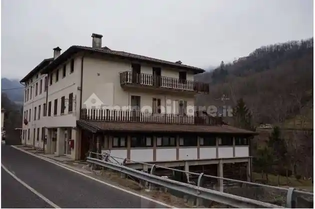 Casa indipendente all'asta via Gisbenti, Snc, Valli del Pasubio - foto 2