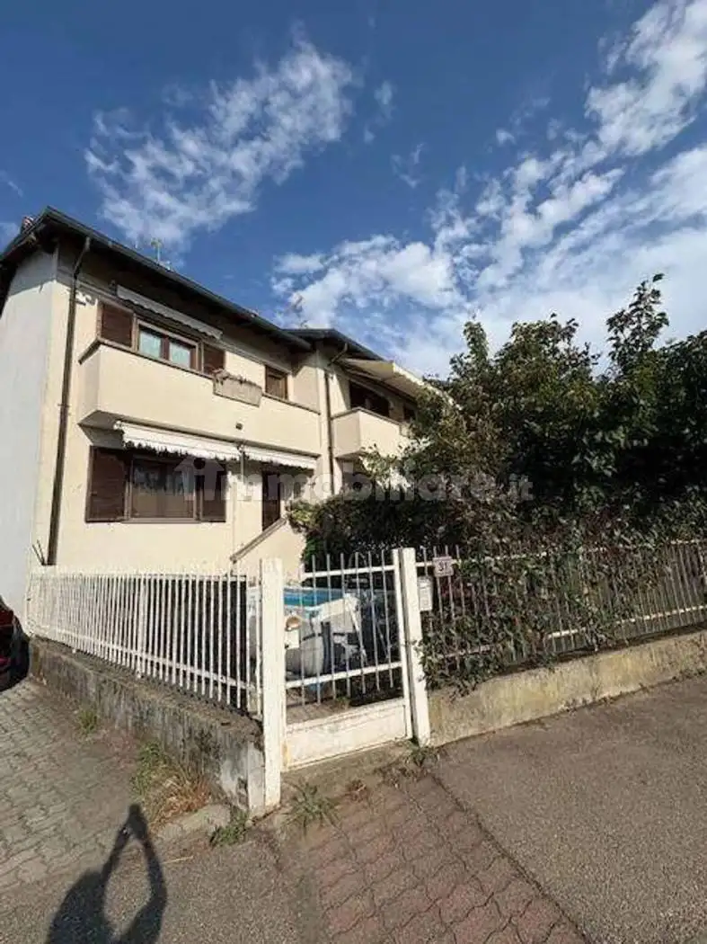Villa in vendita a Cameri
