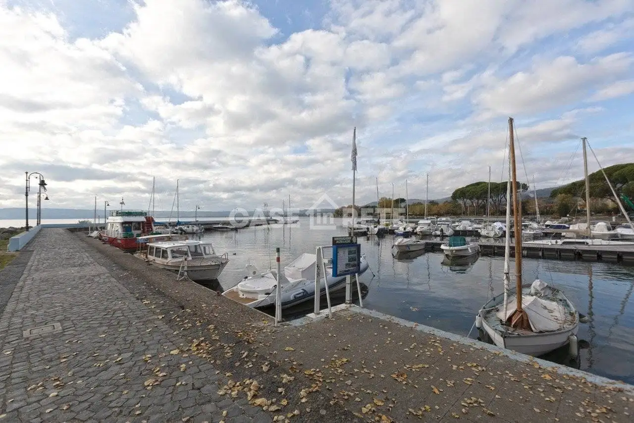Appartamento in vendita a Bolsena