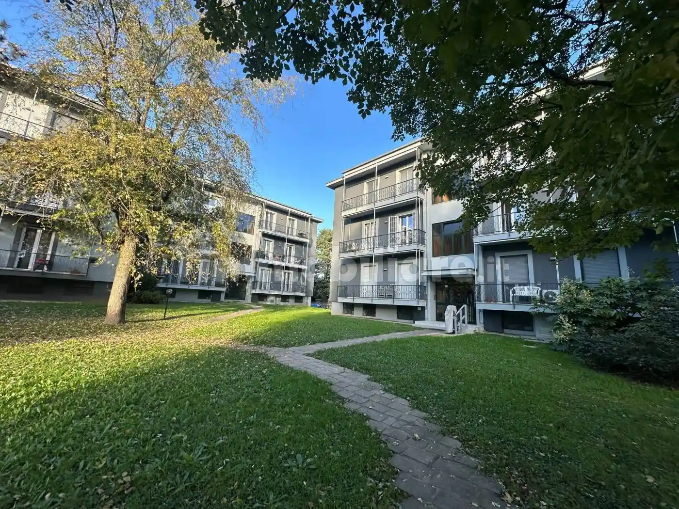 Appartamento in vendita a Lomazzo