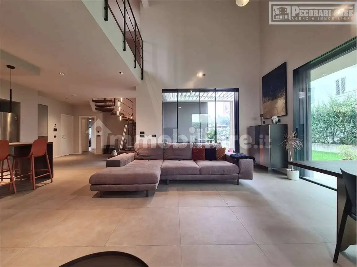 Villa in vendita a Modena