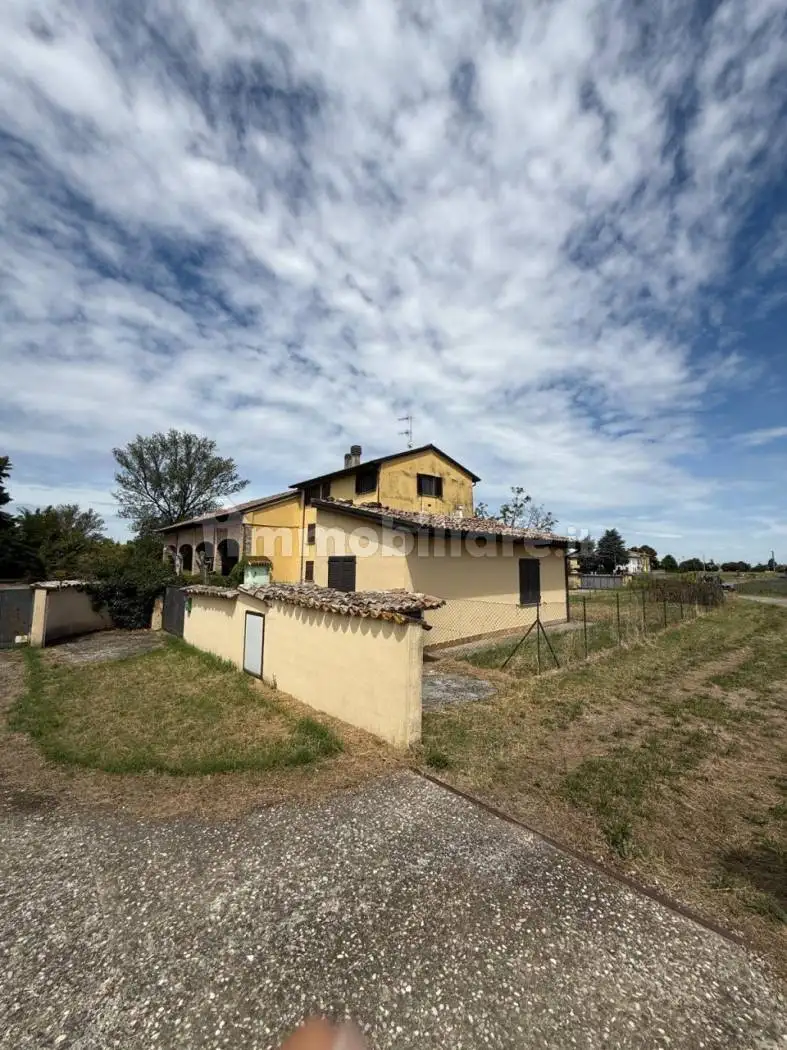 Casa indipendente in vendita a Parma