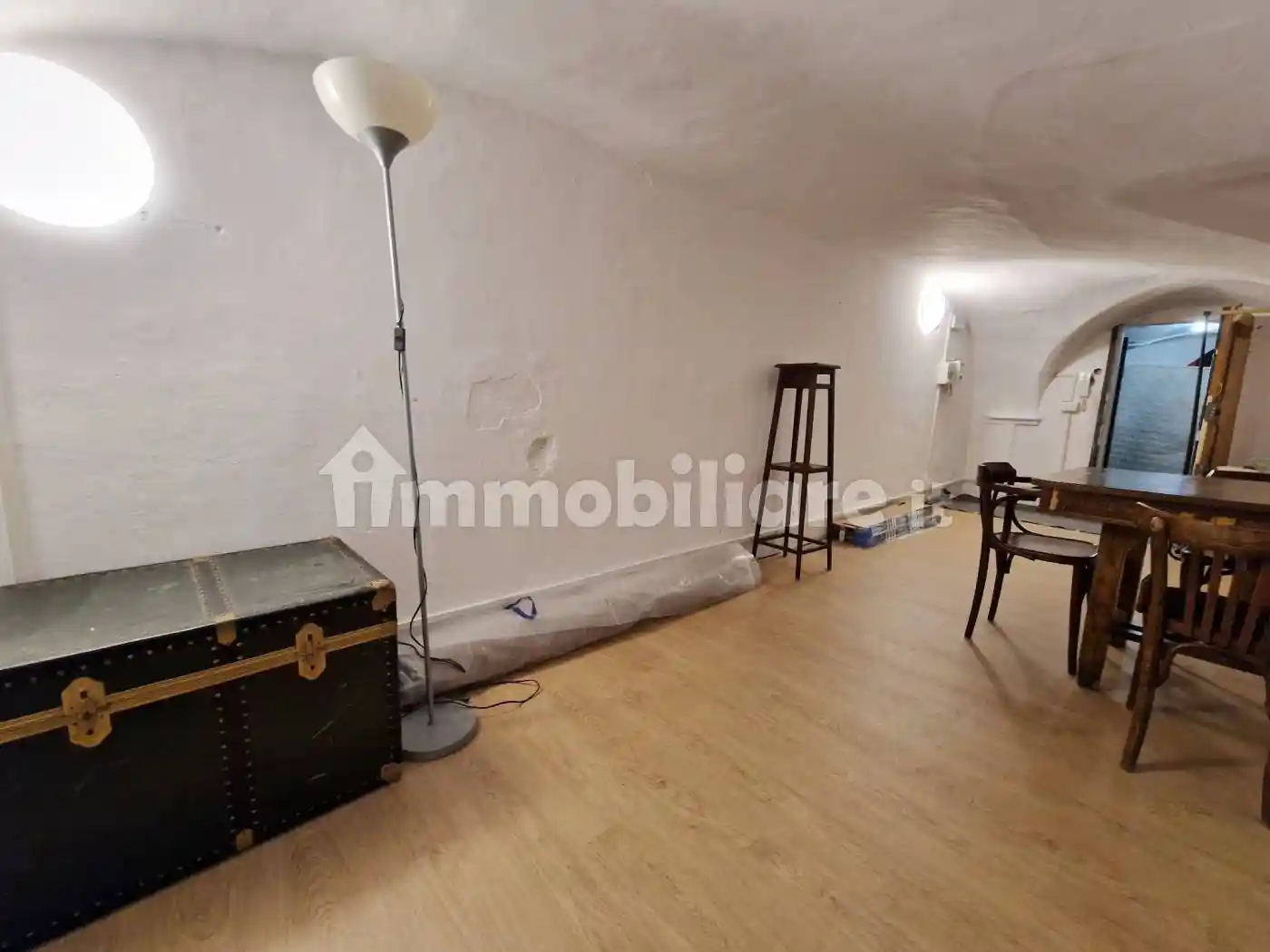 Palazzo - Edificio in Affitto - foto 4