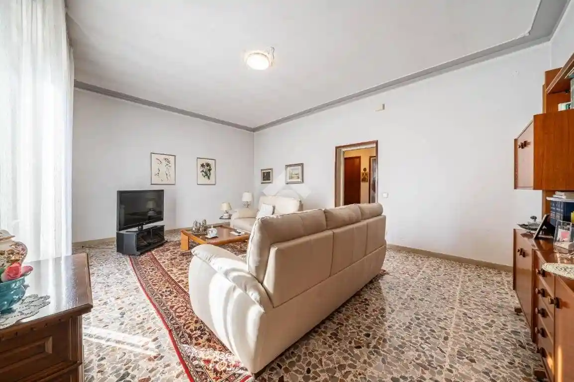 Trilocale via Gaetano Donizetti 14, Regina Pacis, Reggio Emilia - foto 3