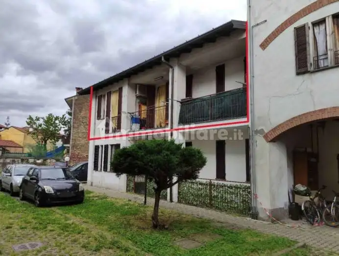 Appartamento in asta a Rovello Porro