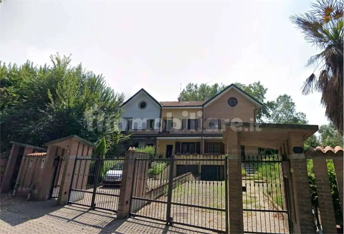 Villetta a schiera in asta a Assago