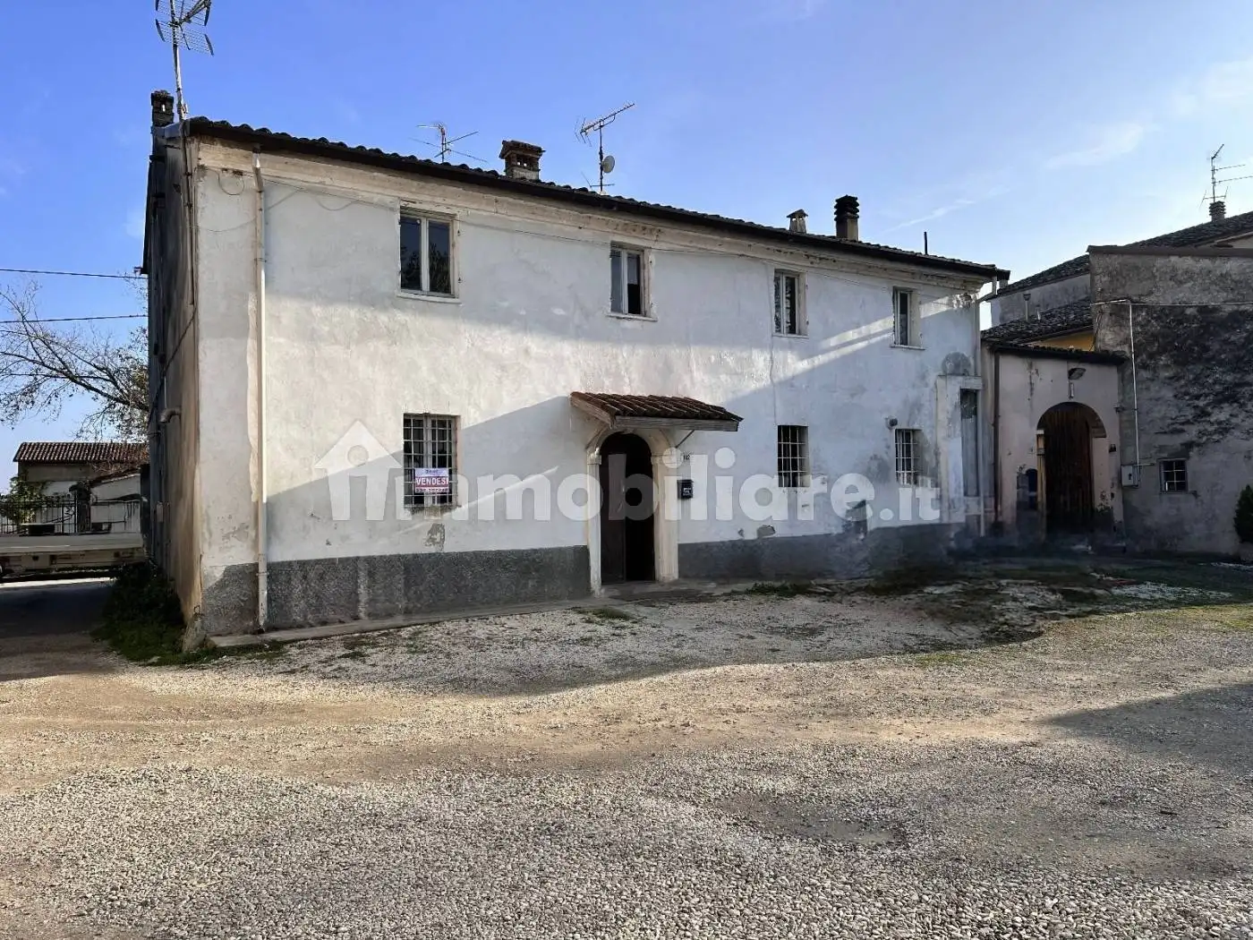 Casa indipendente in vendita a Carpaneto Piacentino