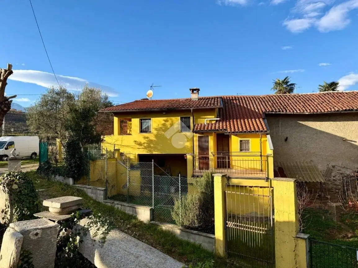 Casa indipendente in vendita a Bricherasio