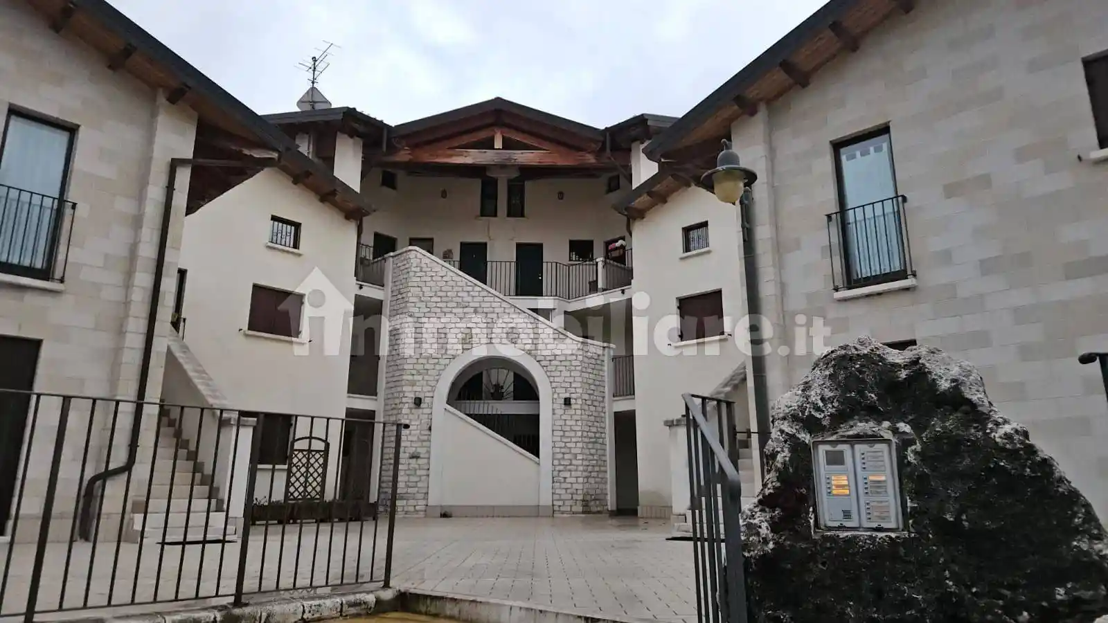 Trilocale viale Tenente Italo d'Eramo, Centro, Rocca di Mezzo - foto 2