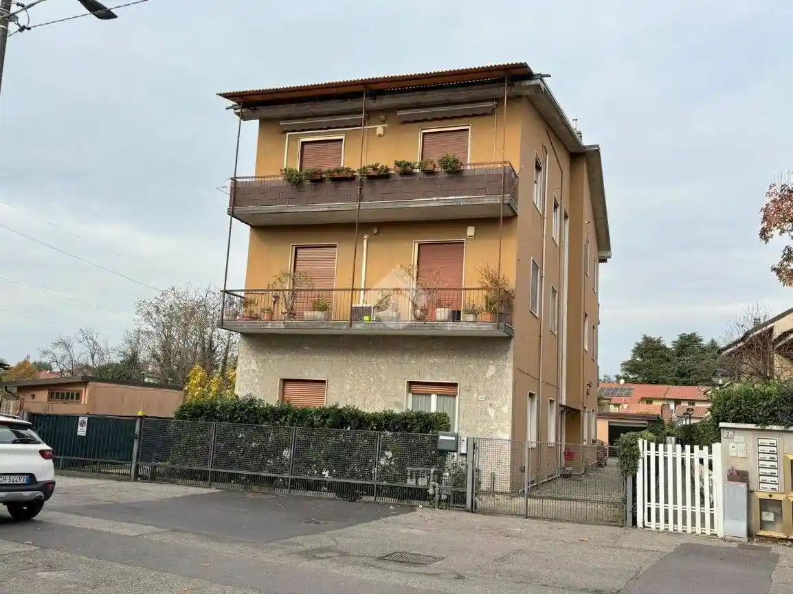 Quadrilocale via alfieri 18, Lucernate, Rho - foto 2