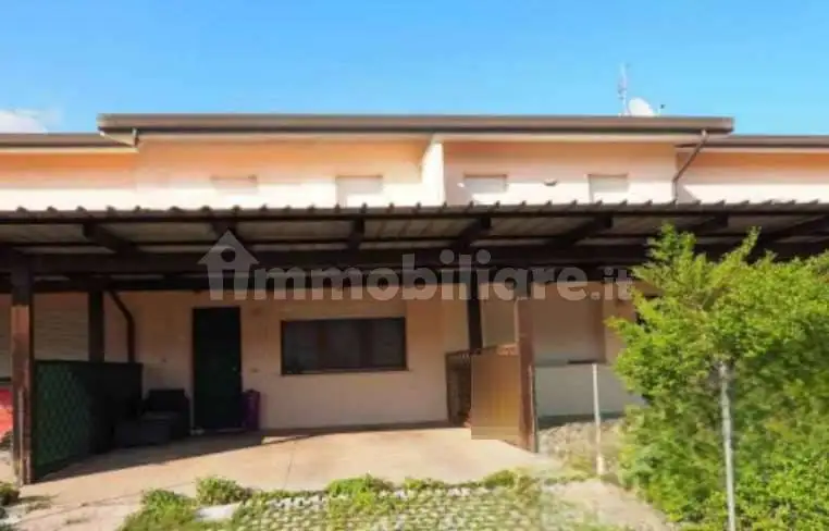 Villetta a schiera in asta a Fontanafredda