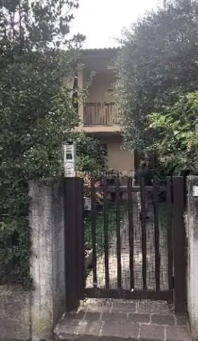 Villetta a schiera all'asta via Cesare Battisti, Ambivere - foto 2