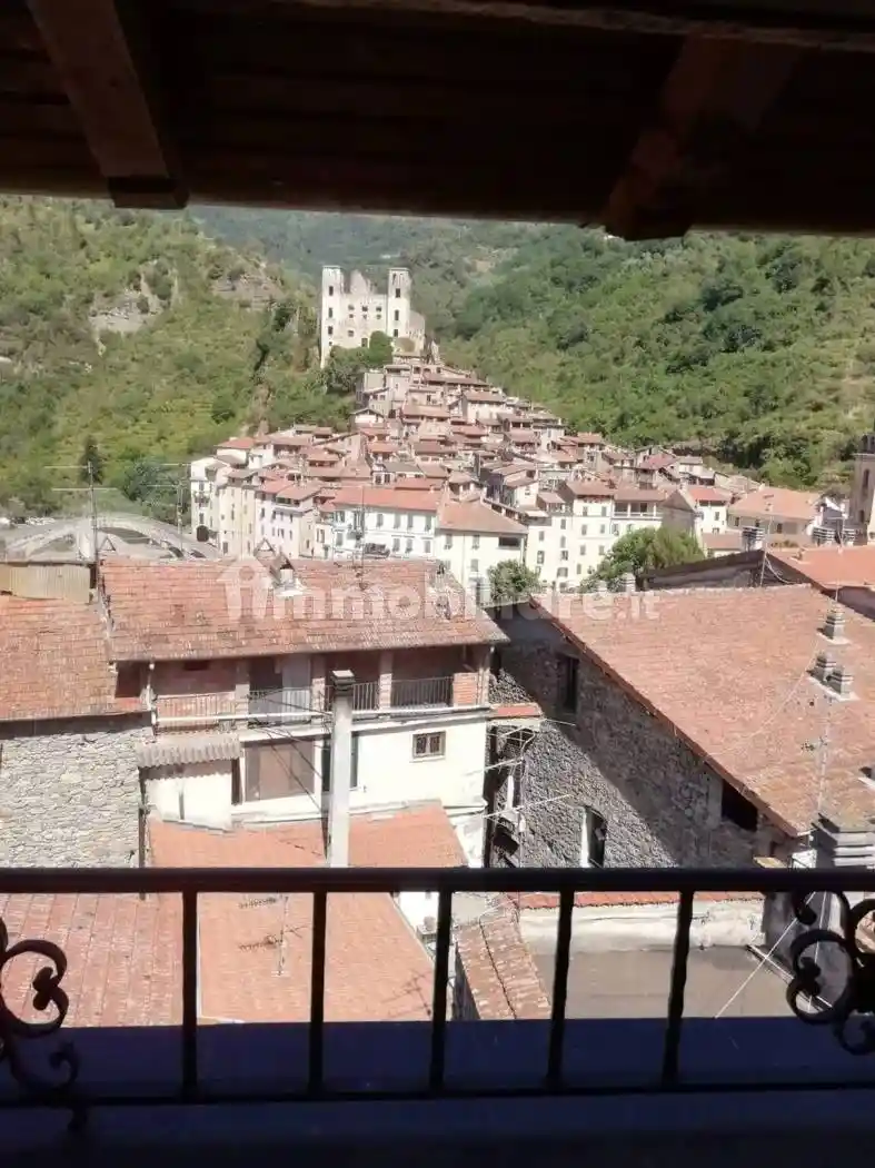 Appartamento in vendita a Dolceacqua