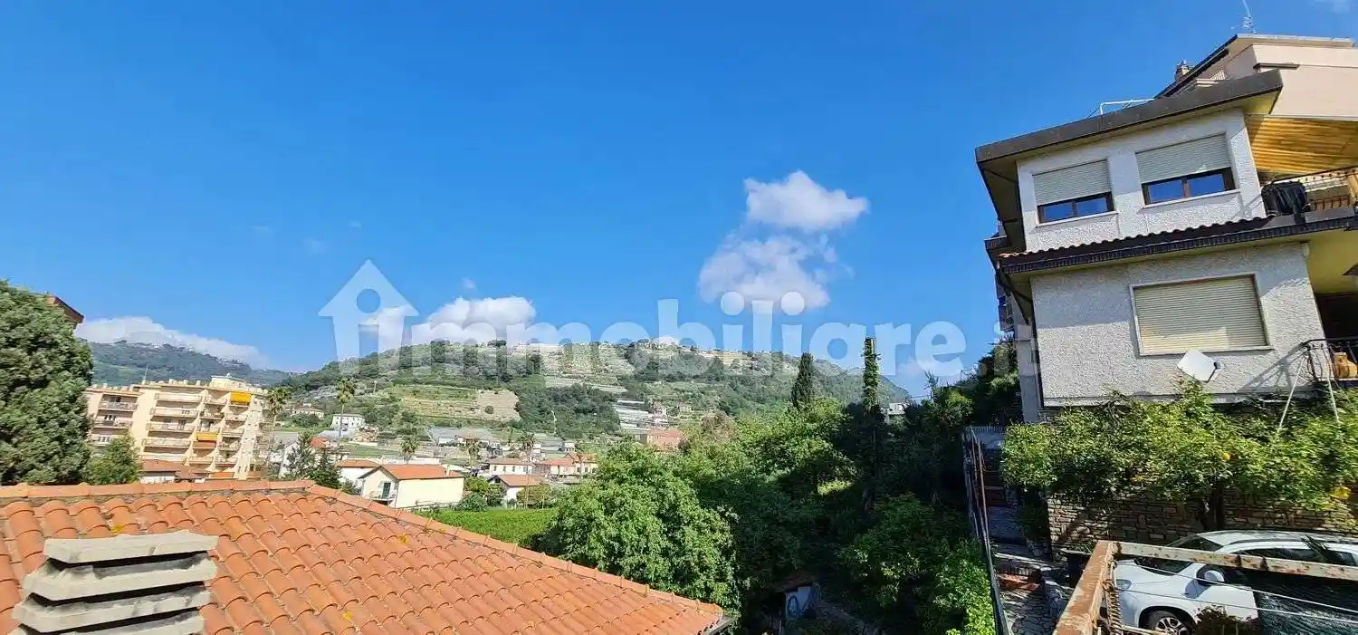 Appartamento in vendita a Vallecrosia